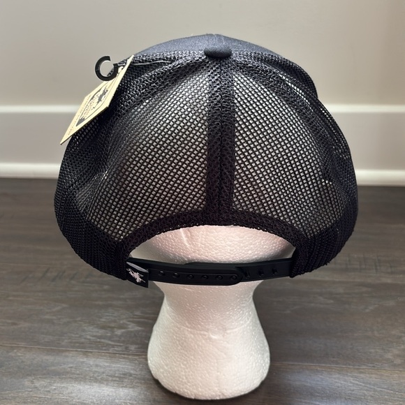 Catchin’ Deers Hunt Camp On black canvas/mesh panel, snapback, button top cap - Picture 3 of 9